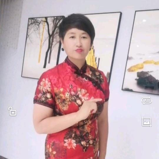 罗莉莉