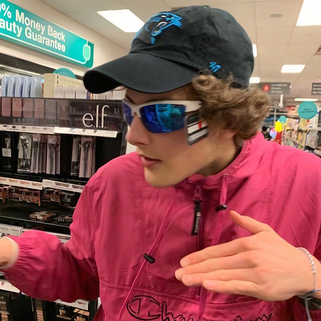 Ｗ
