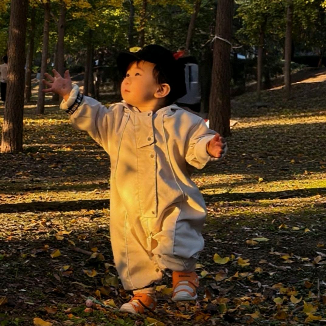 小石榴🉐Baba铁憨憨 🐼