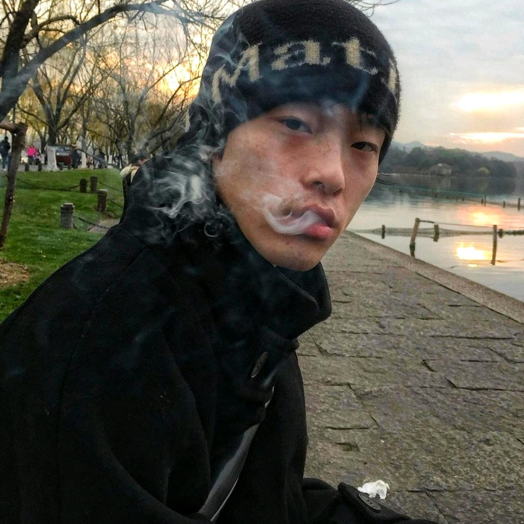 今晚打老虎🐯丶