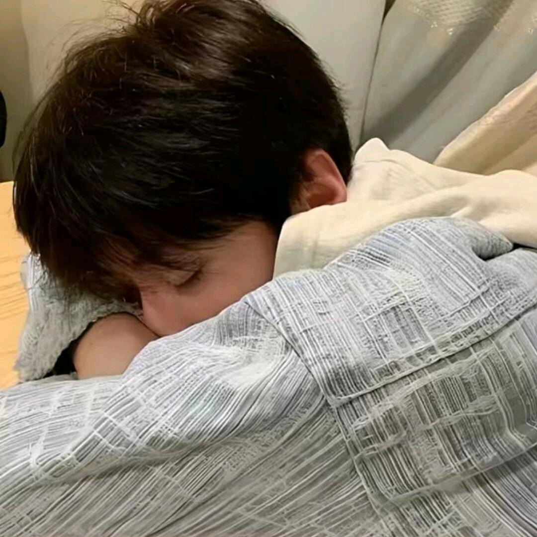 启笛雨莲江思