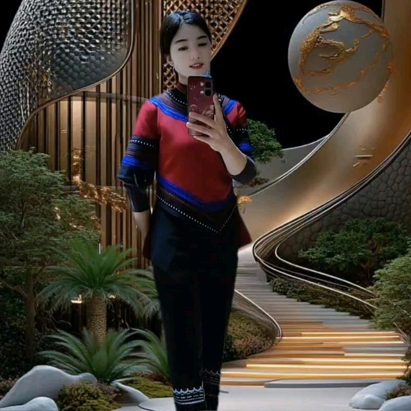 曹氏特色民族服装