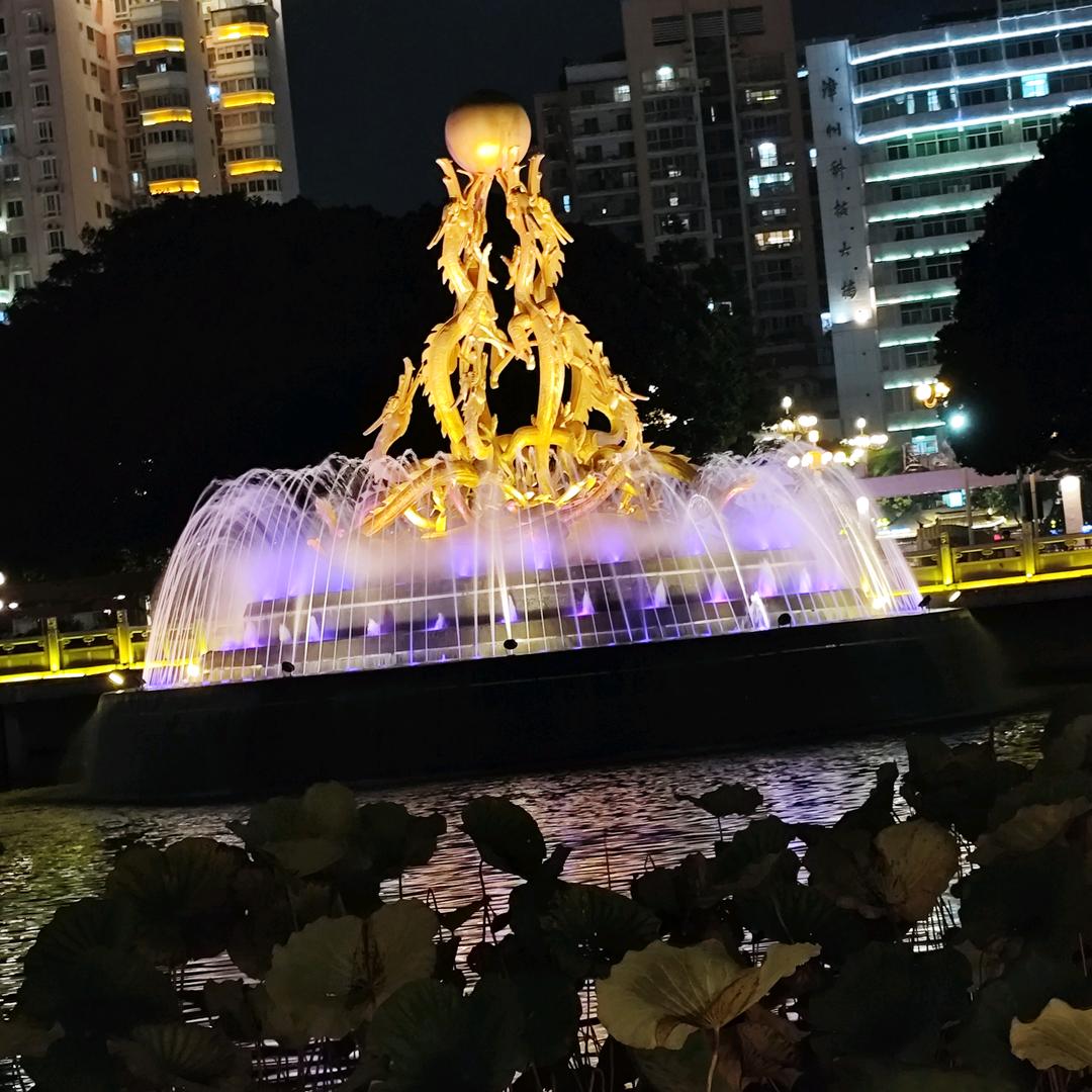 人的一生有悲有喜