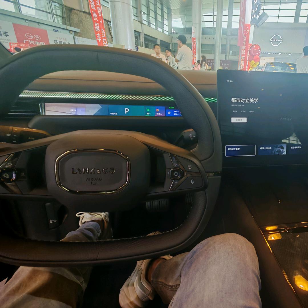小Y爱唱歌