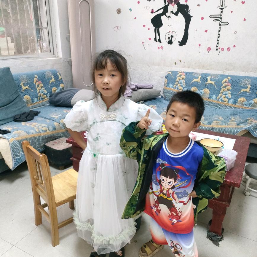 小美女。的奶奶