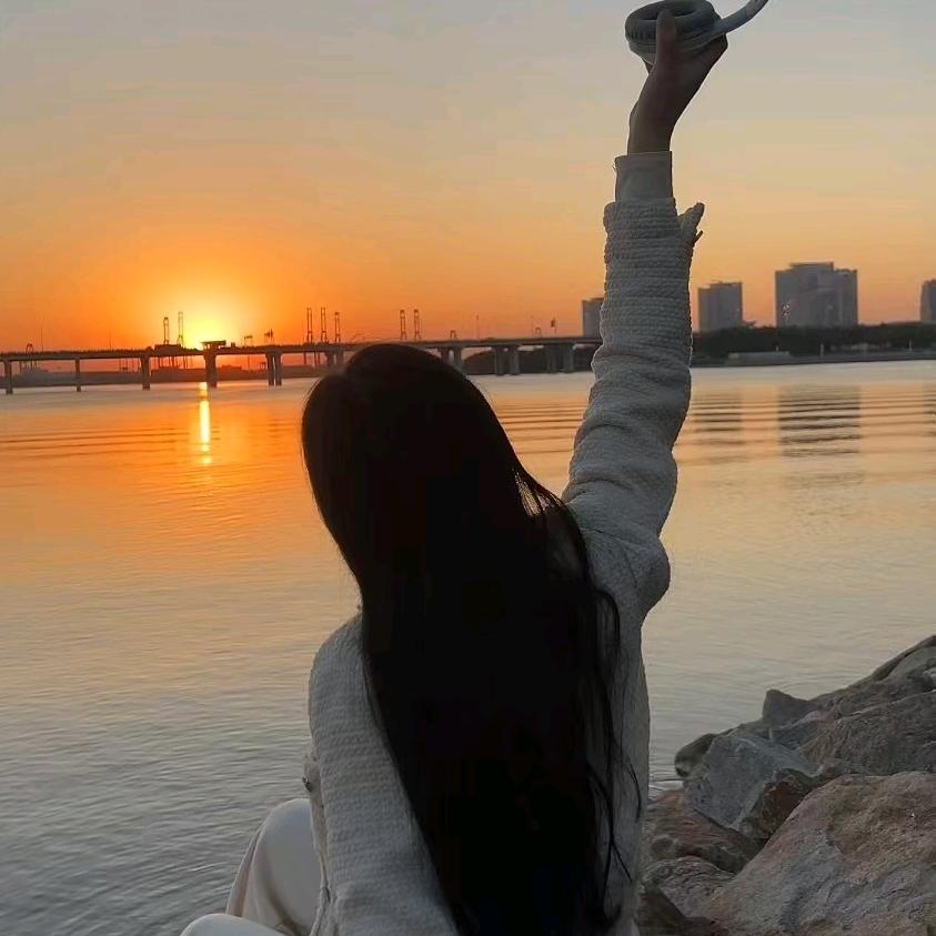 ꧁༺我想༒静静༻꧂