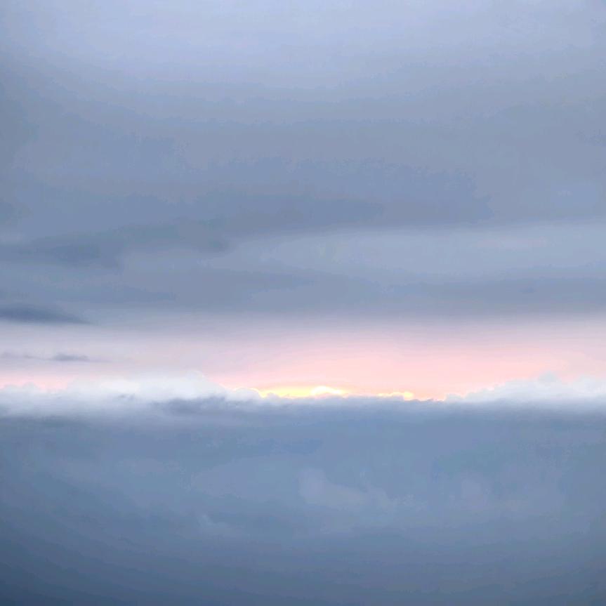 洛