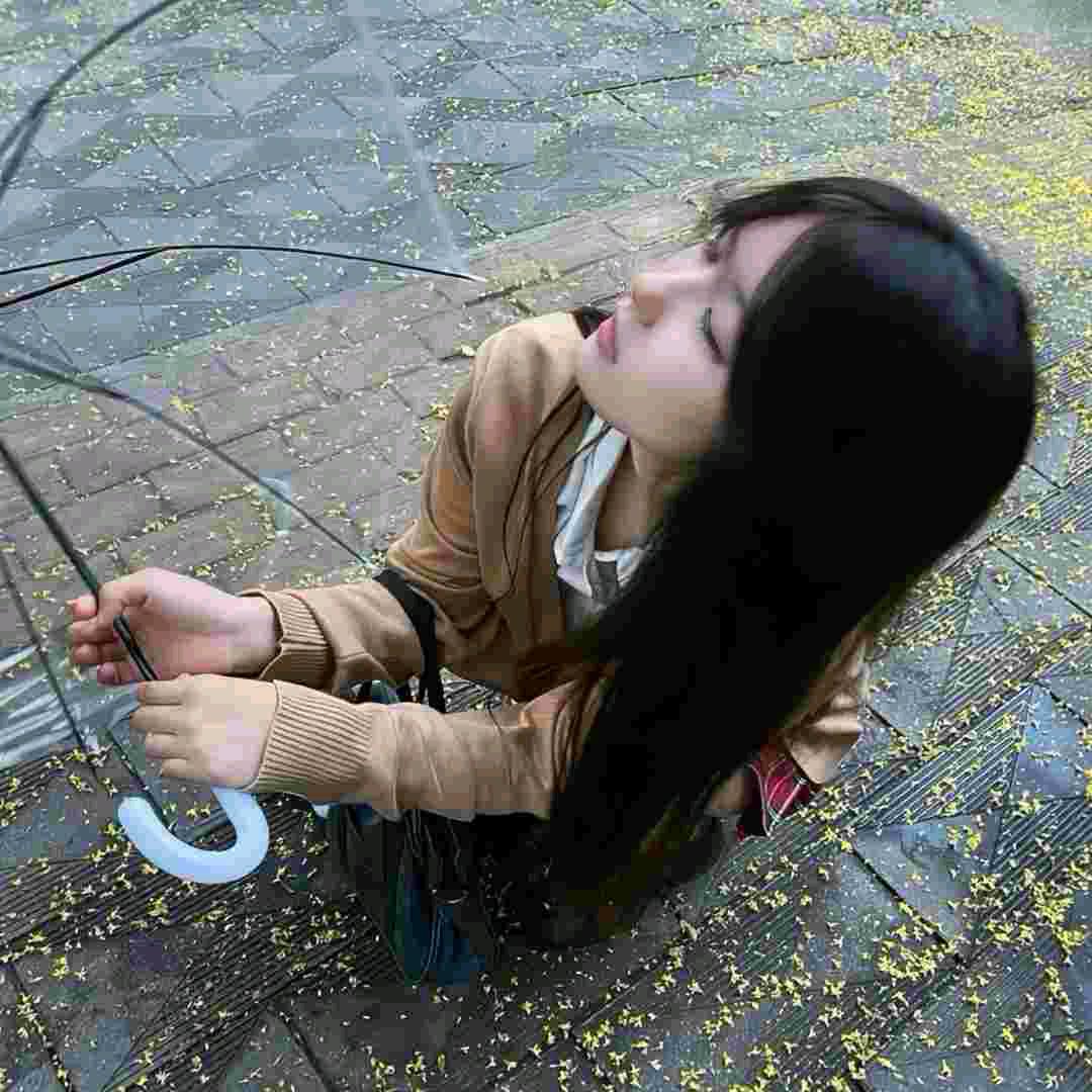 笑笑不吃饭