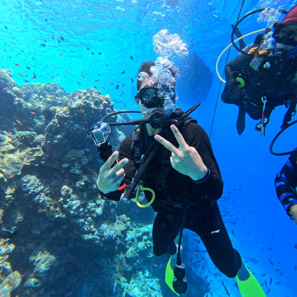 鸿运金服可前置