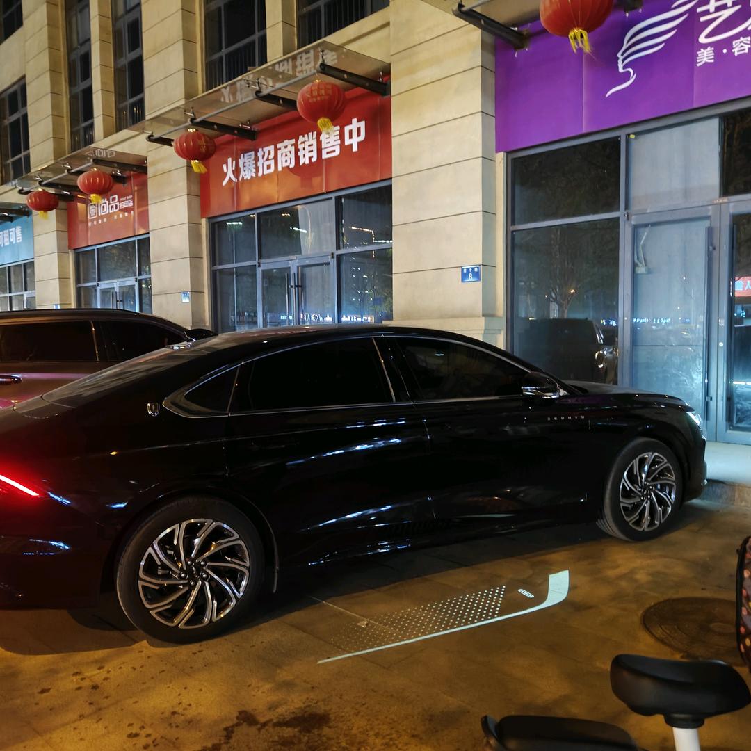 半夜不睡，早上不起。