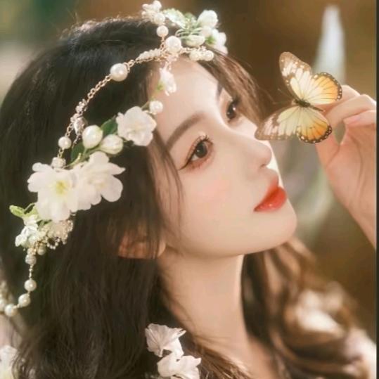 ᥫᦱᐝ🦋 Hui 💗