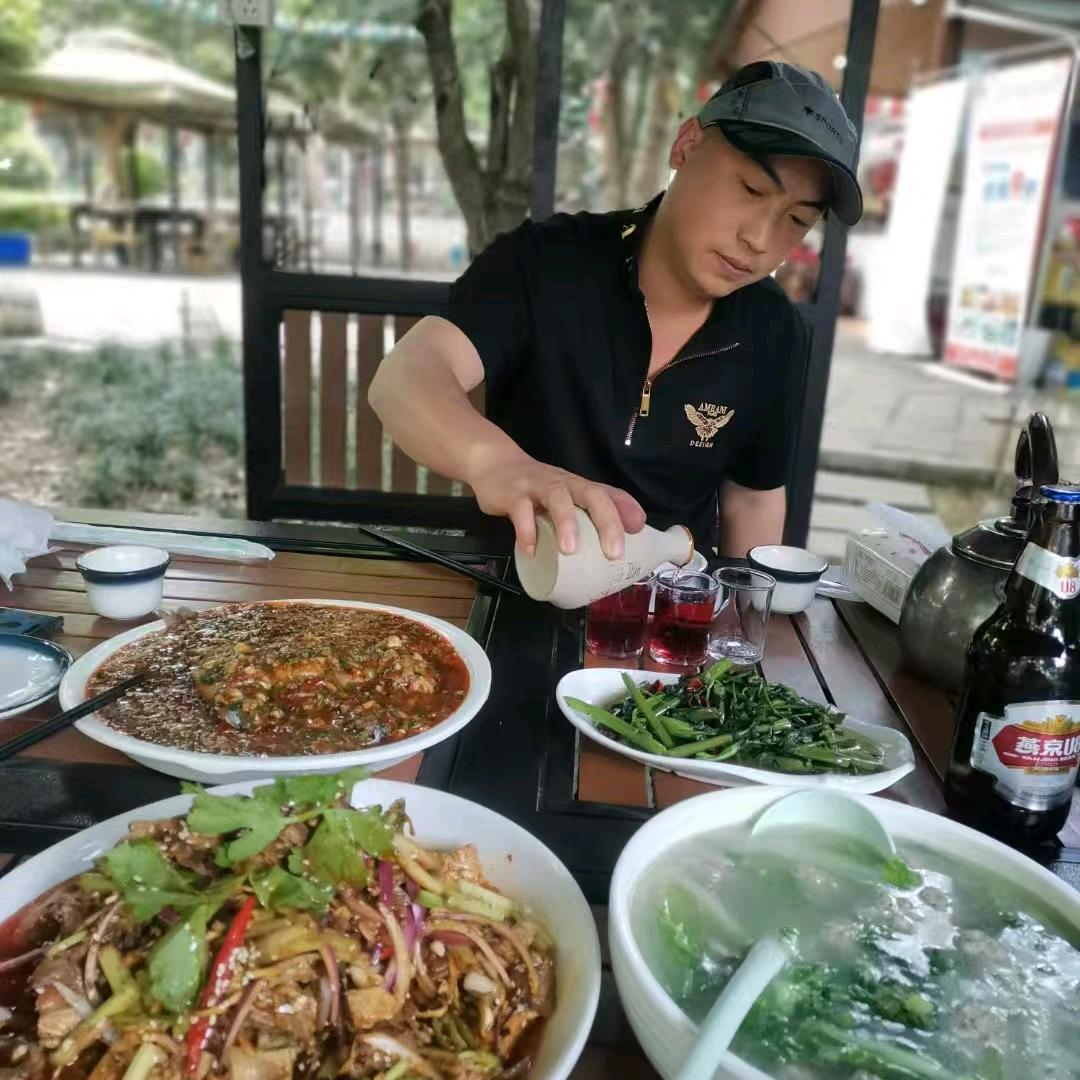 月斟酒🐉醉星河