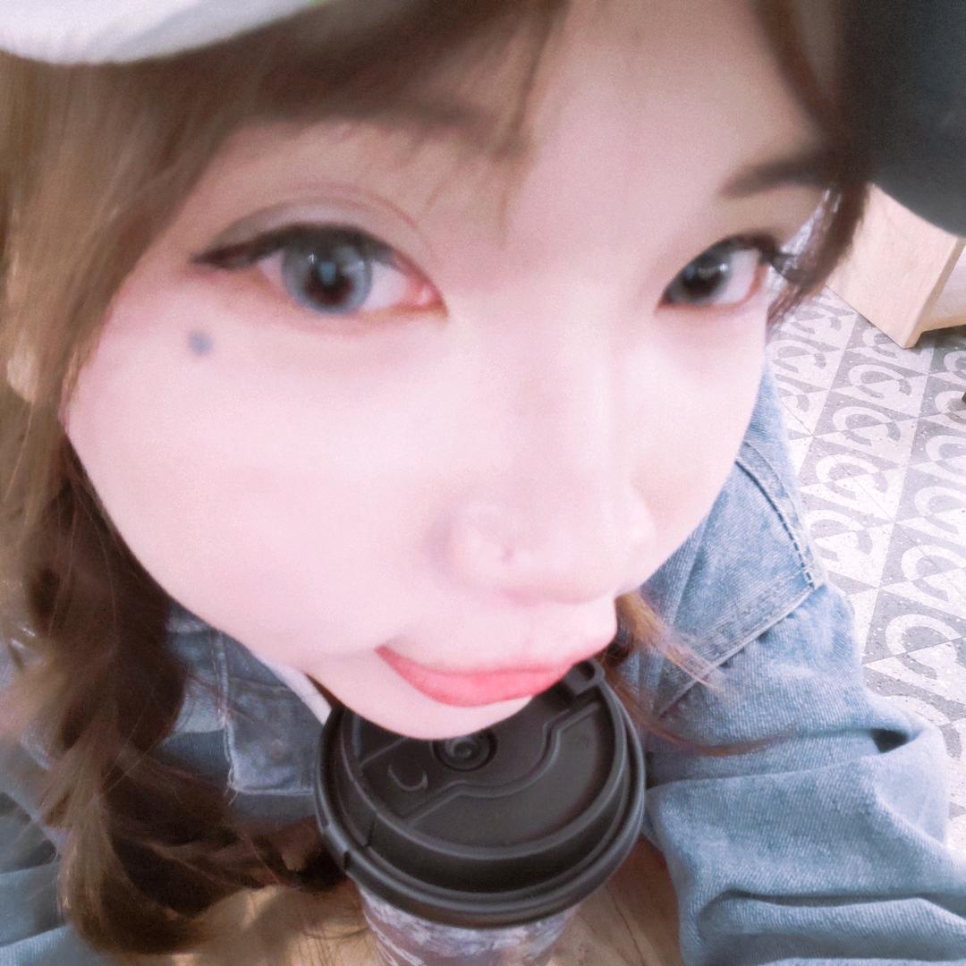 小洛洛