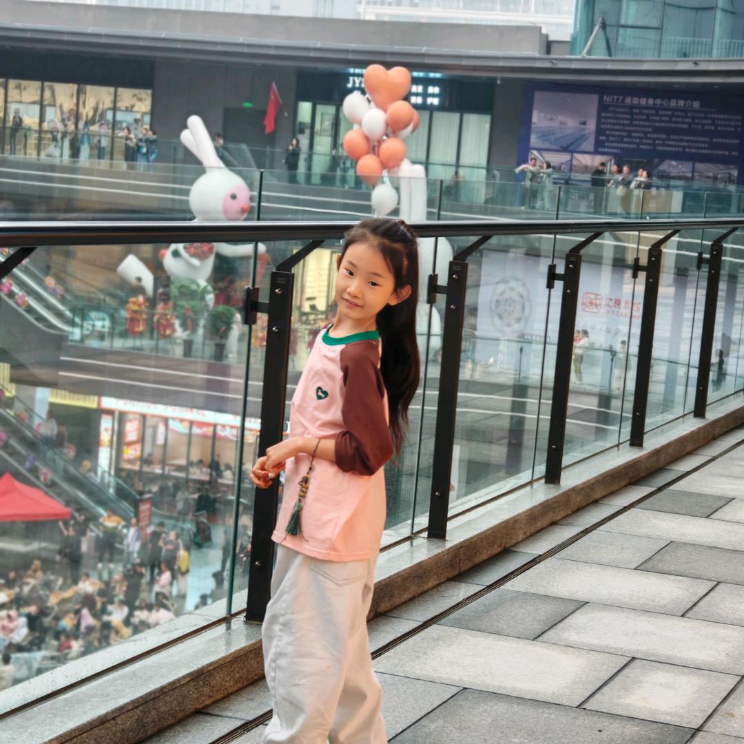 爱搞笑里小米多🌻