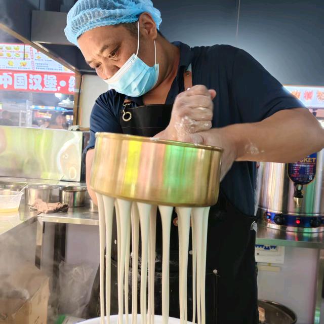 杰哥手打酸辣粉