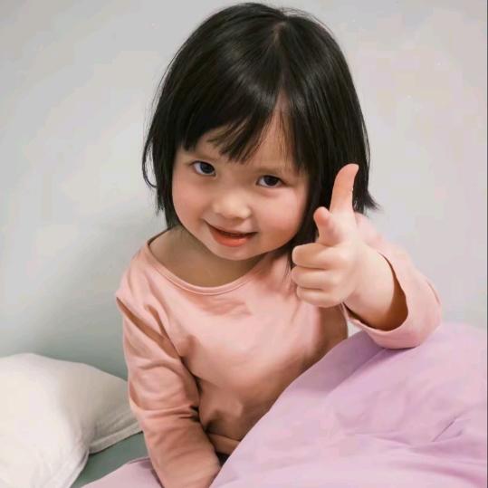 穿秋裤的boy头像