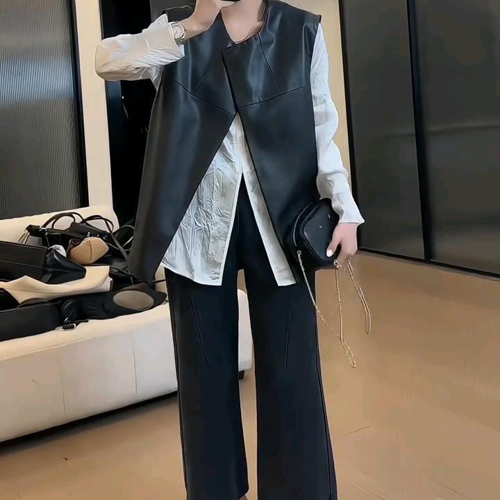 服饰产品在橱窗