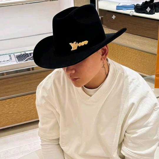 ￴￴ ￴ ￴￴高富帅