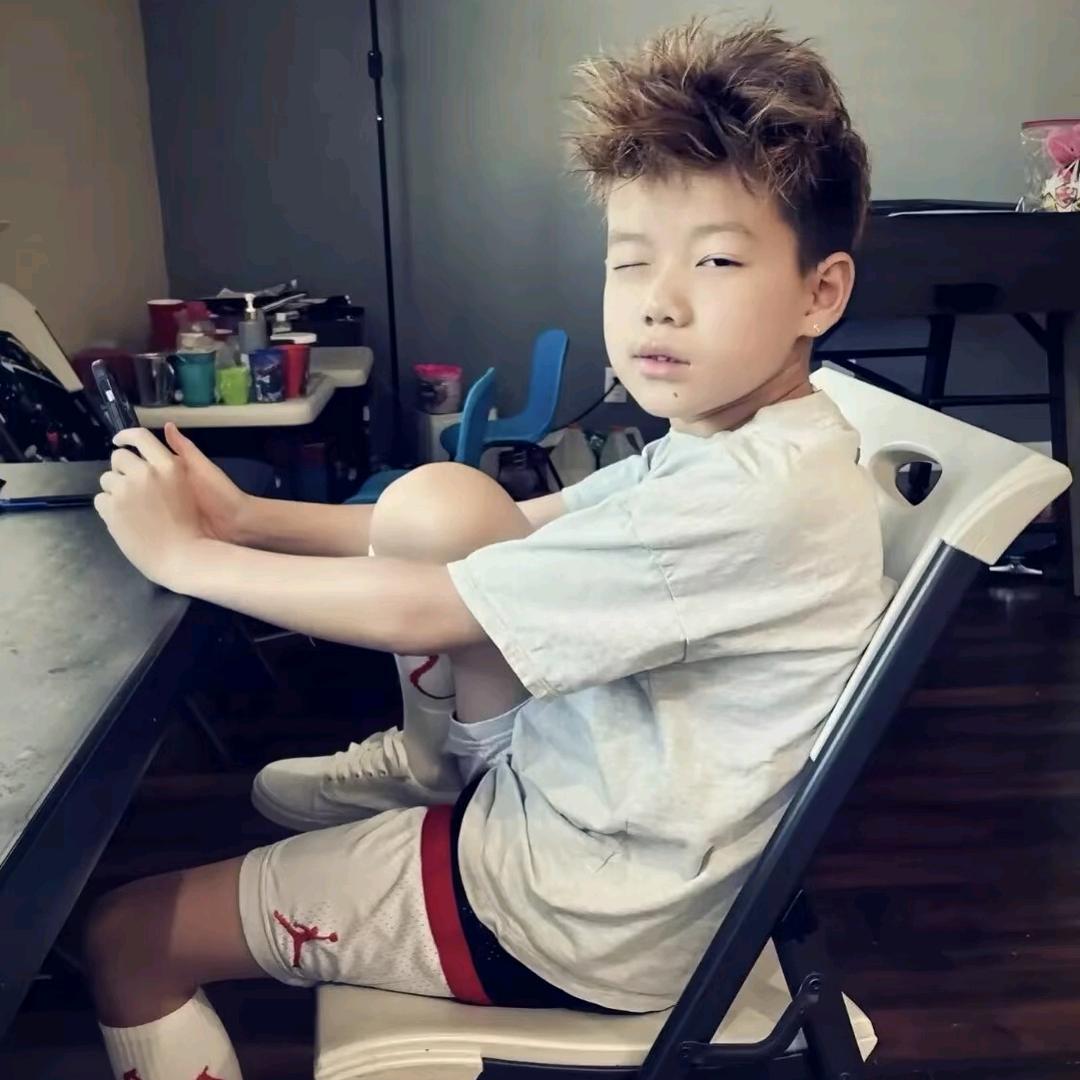 鱼尾巴