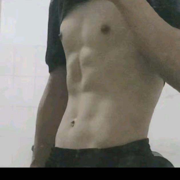 我与梅花两白头