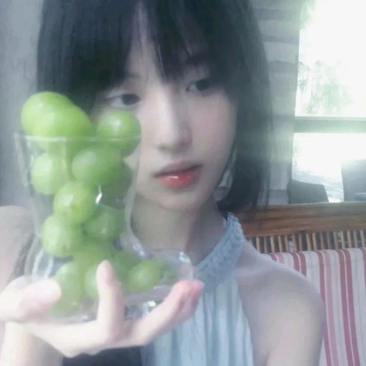 梨落爱吃抹茶