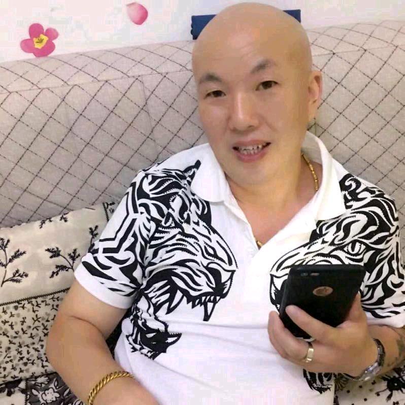 东阳古董收藏，爱号唱歌，跳舞，不赌傅。