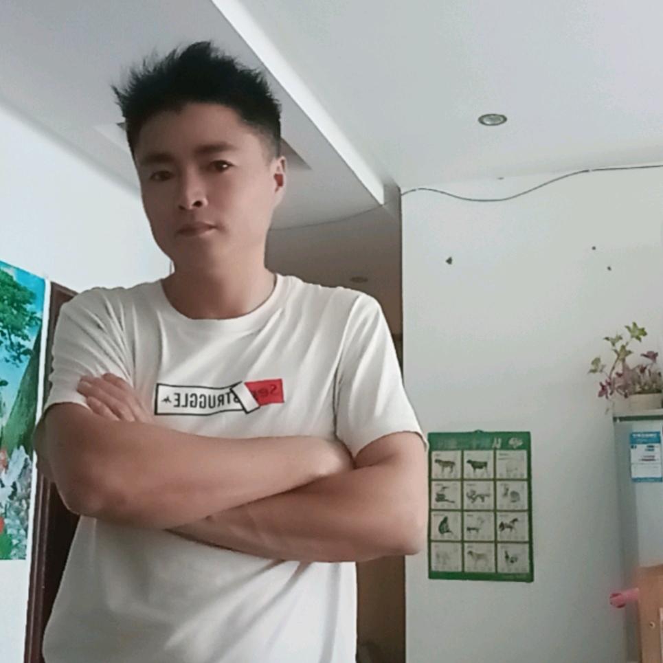 淡然一笑