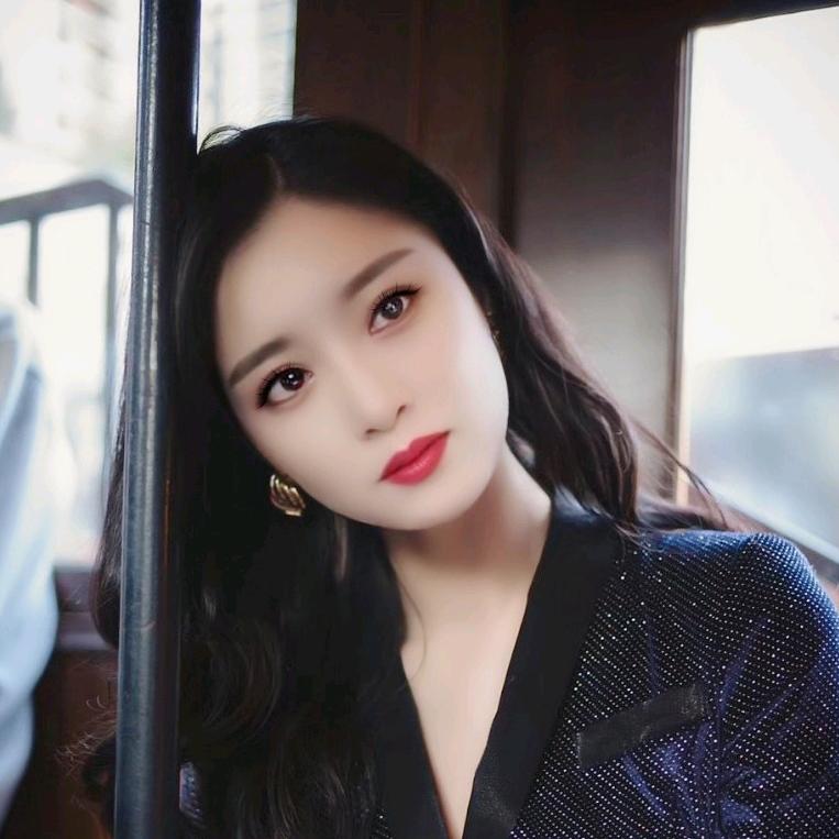 ☪᭄ꦿ玫瑰🌹ᶫᐤᘁᵉ