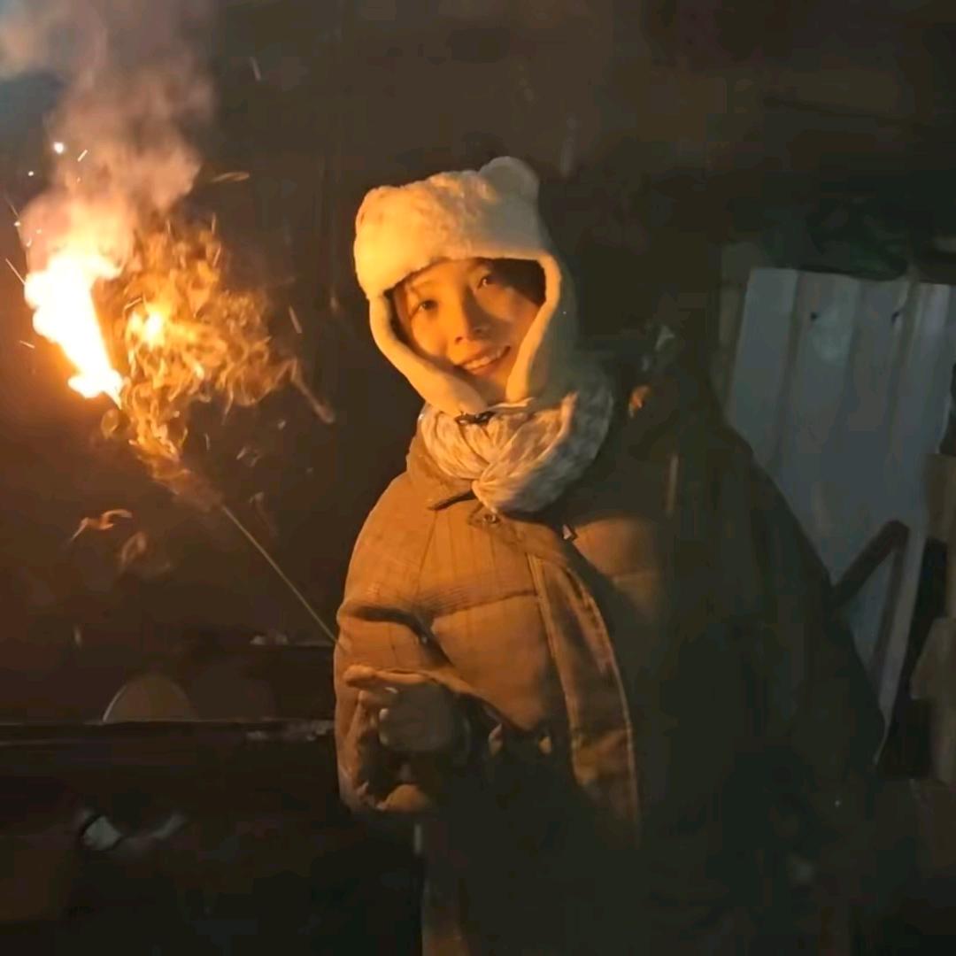 小心翼翼放了个大响屁