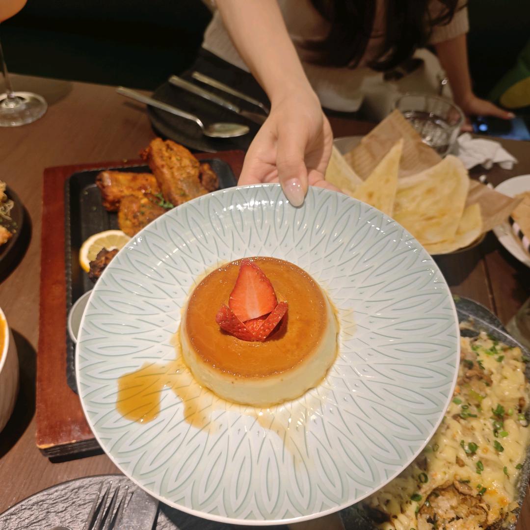 草莓泡泡糖头像