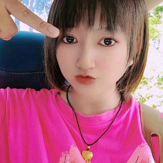 小芳🍀(18点50分开播)