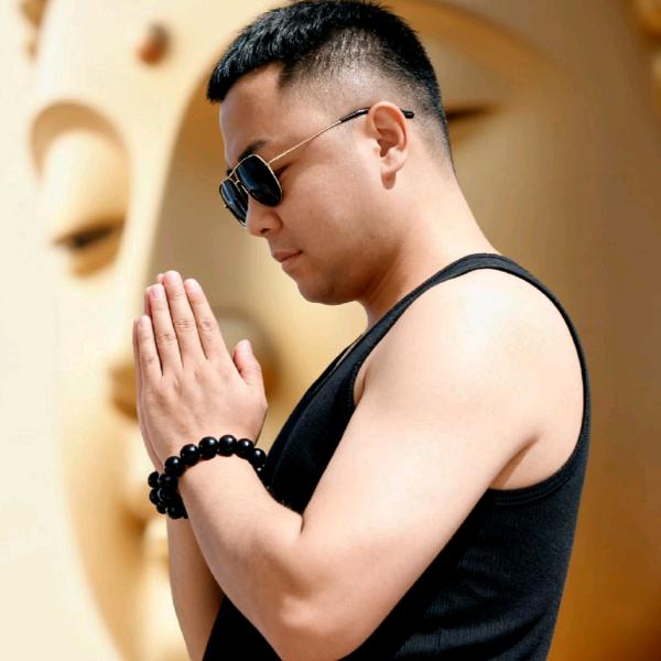 90后贩卖番茄西红柿