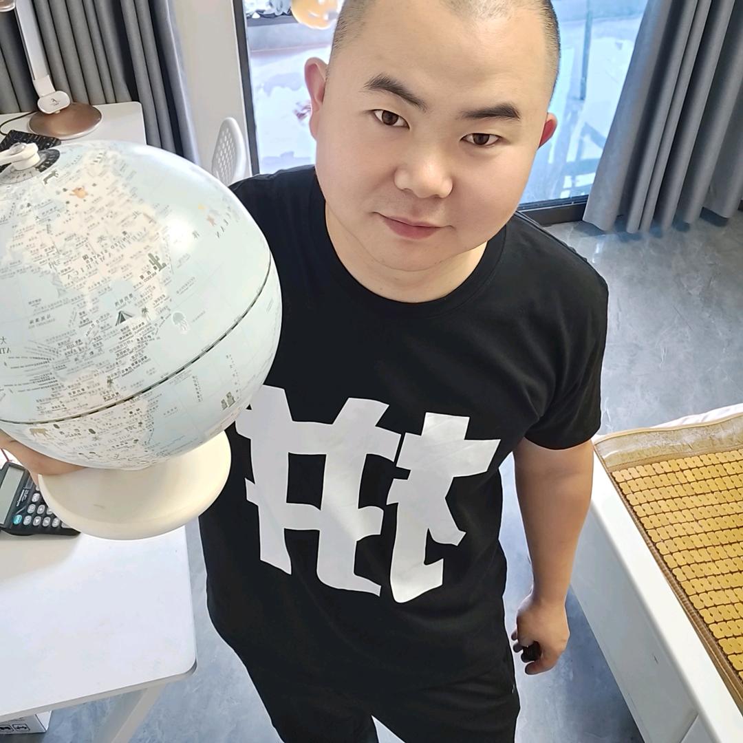 新津家政光头强