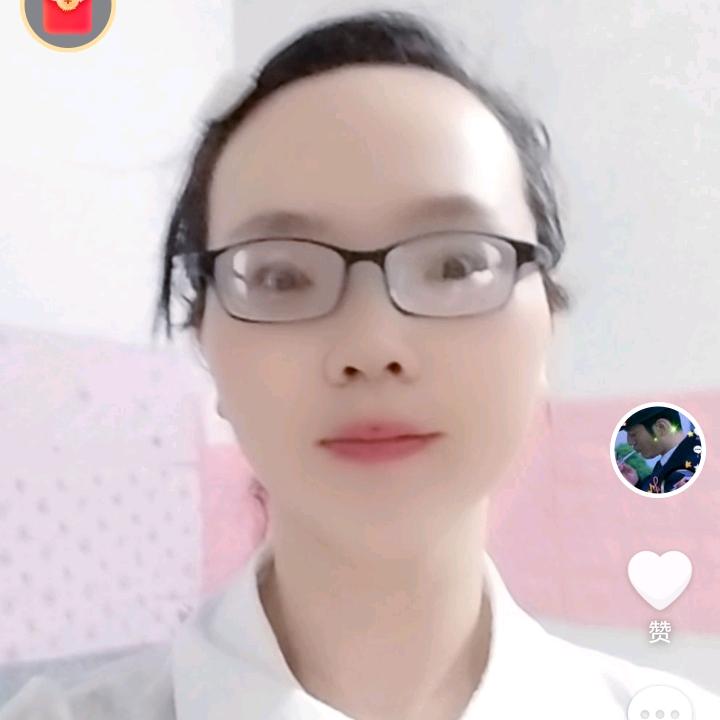 单只蝴蝶。请你别闯进我的世界。