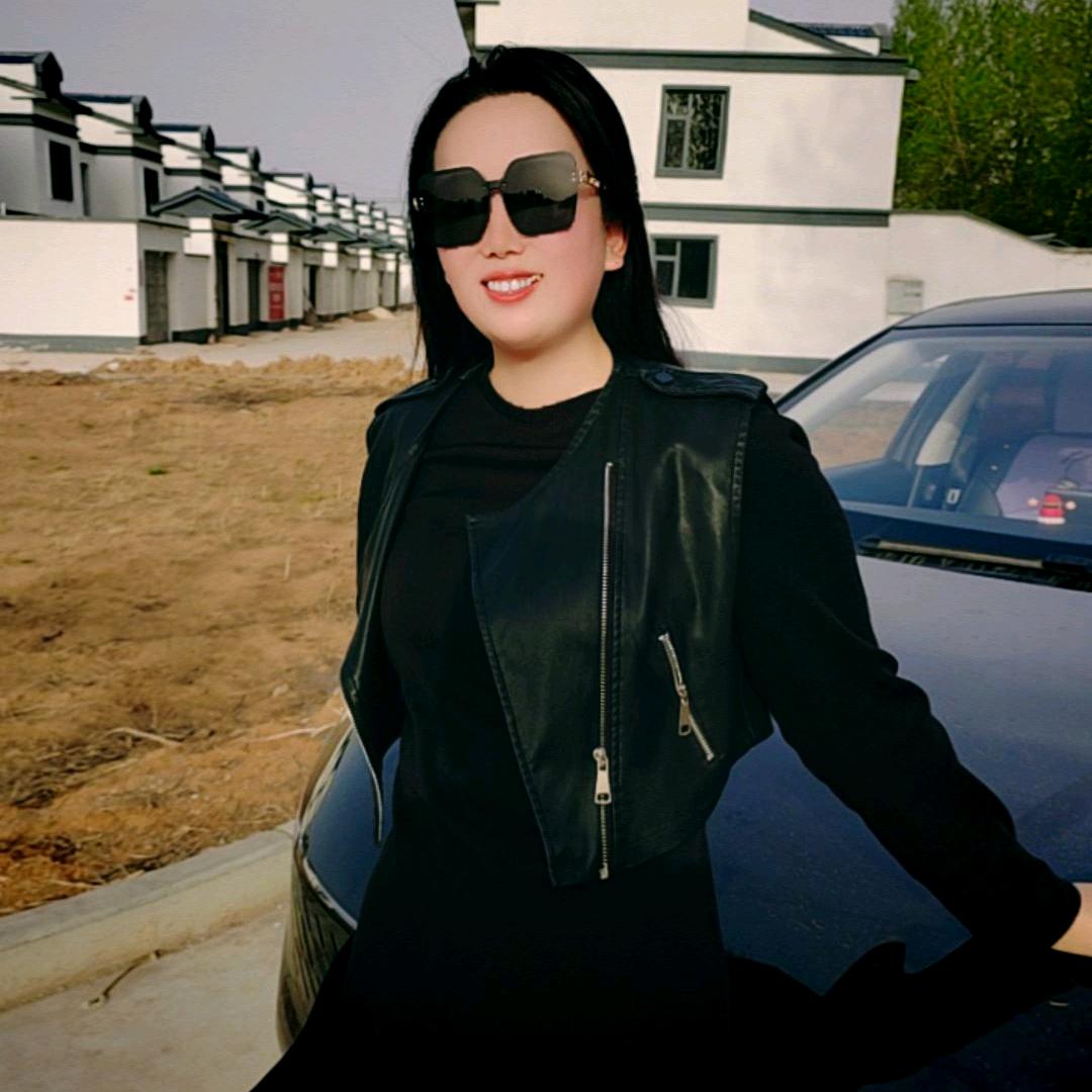 开星光的虎牙妹🔥