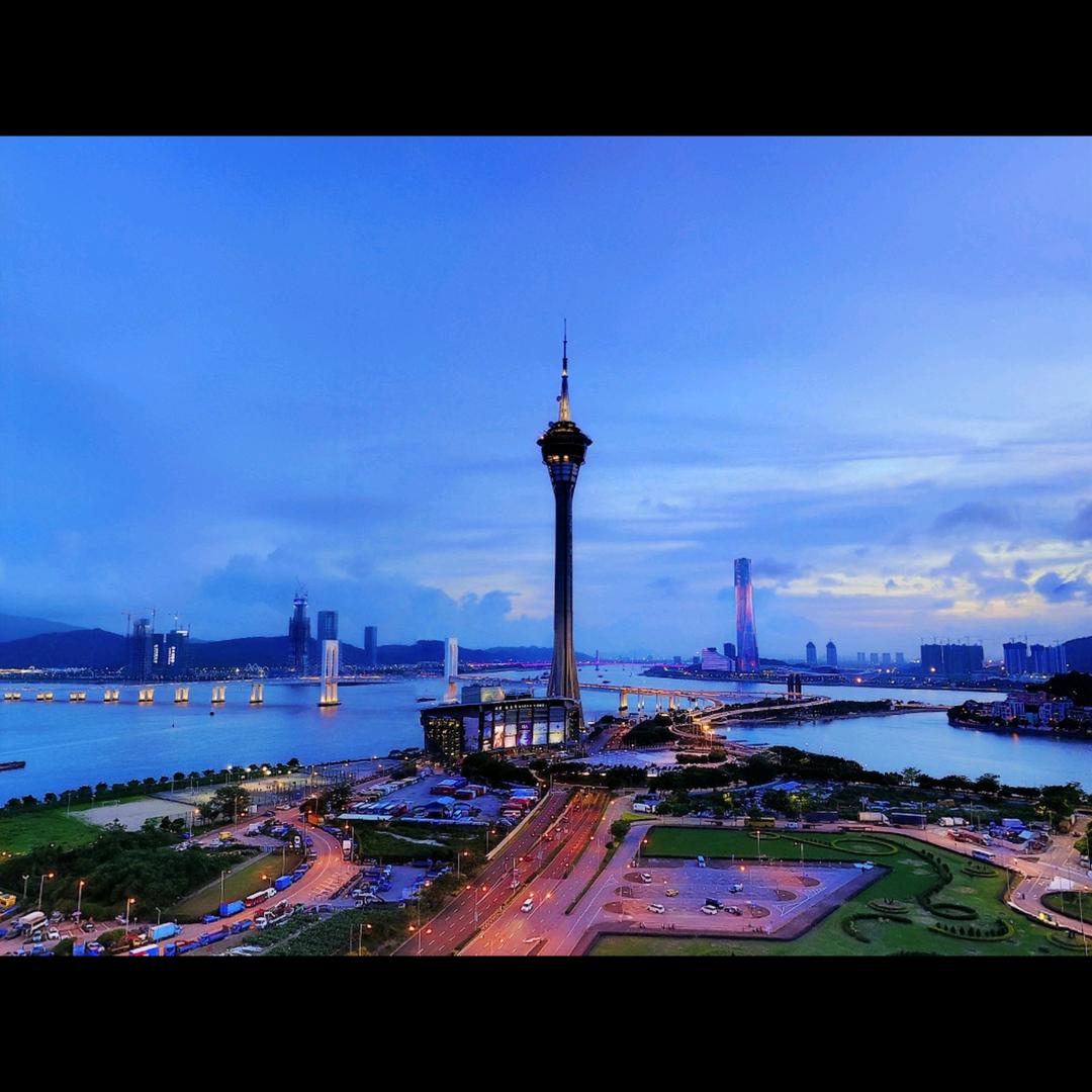 City walker