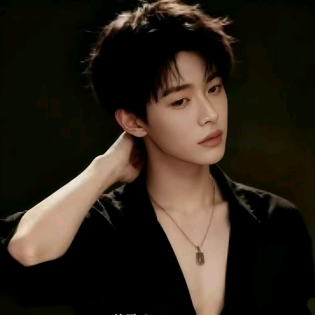 相识(·•᷄ࡇ•᷅ ）