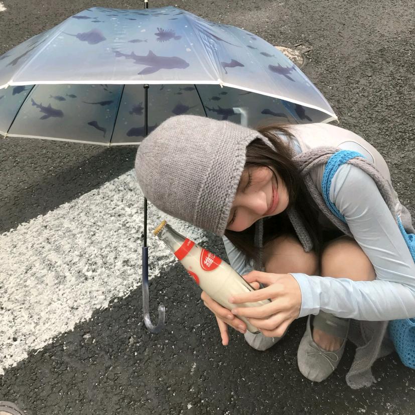 大海被我放进酒杯中