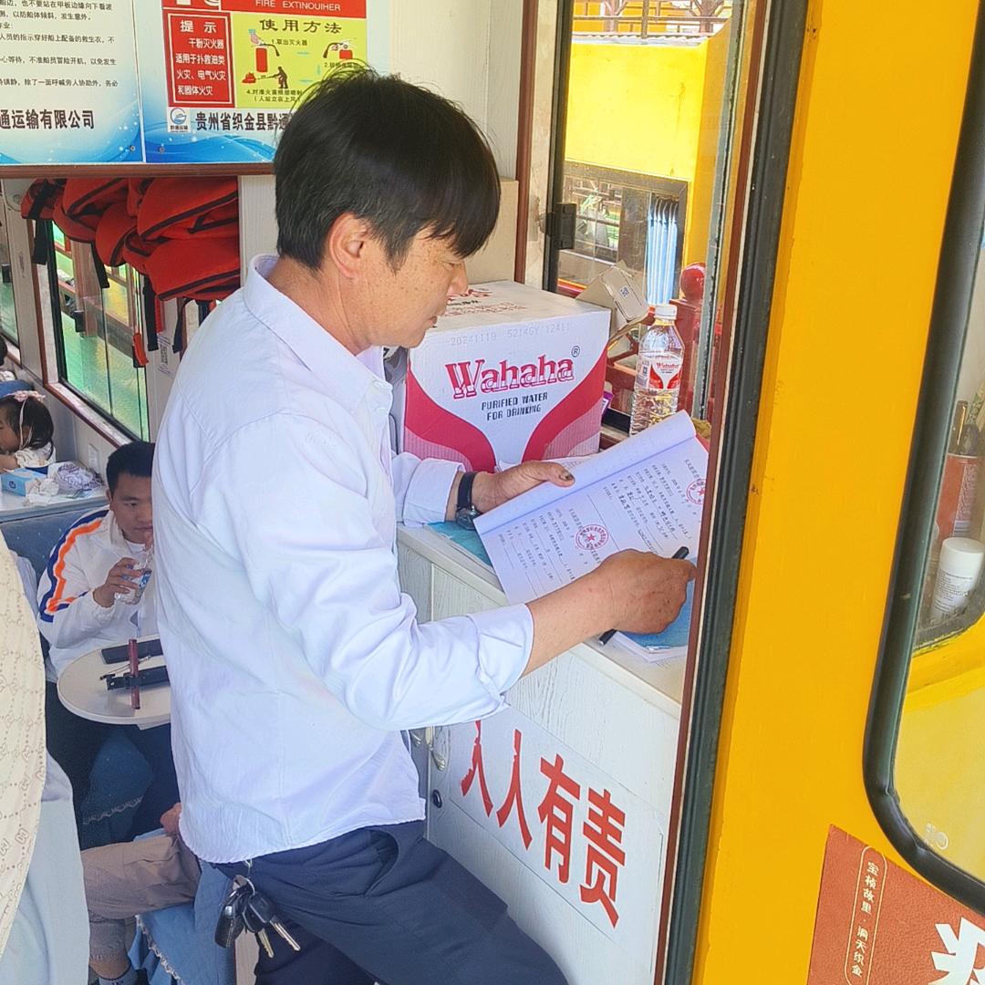 吕鹏