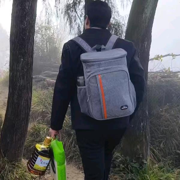 背包书记阿峰