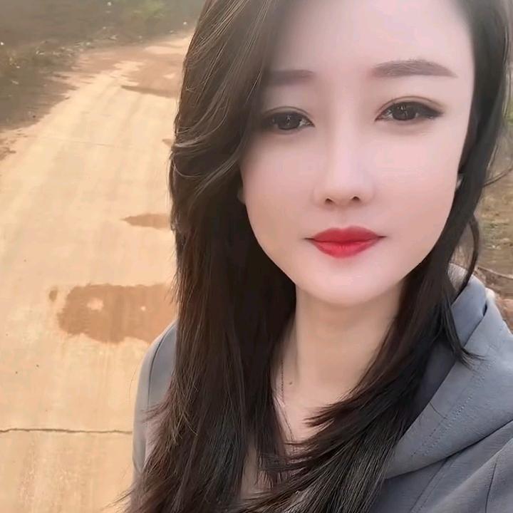 琴琴（孤单一个人）
