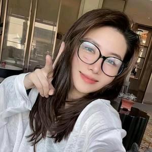 月月不吃鱼～每日穿搭