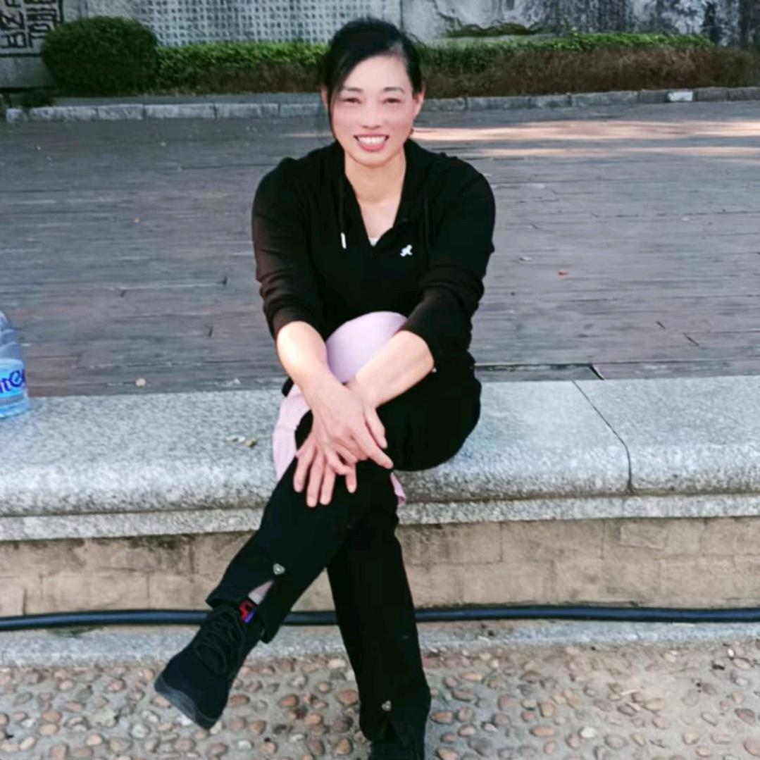 搞笑的傻妹