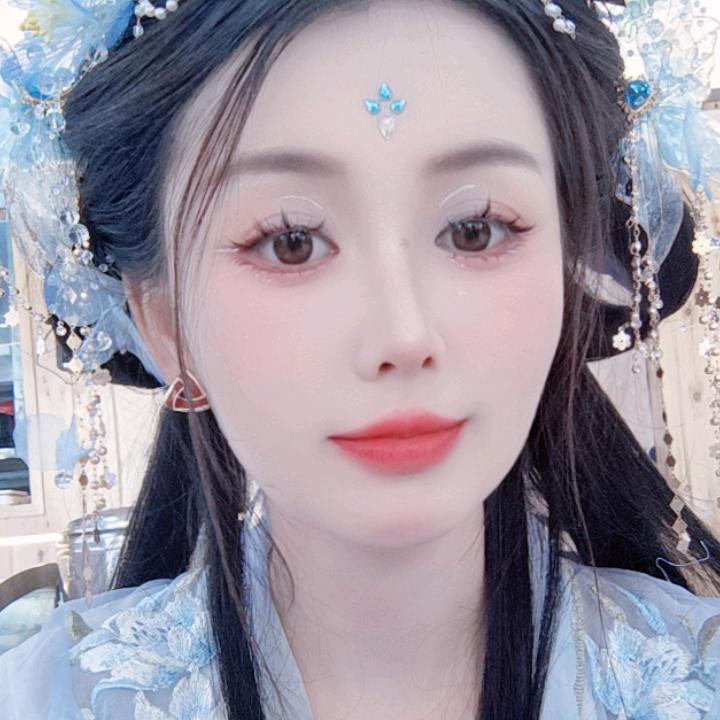 崔小姐东北女孩请多多关照😊