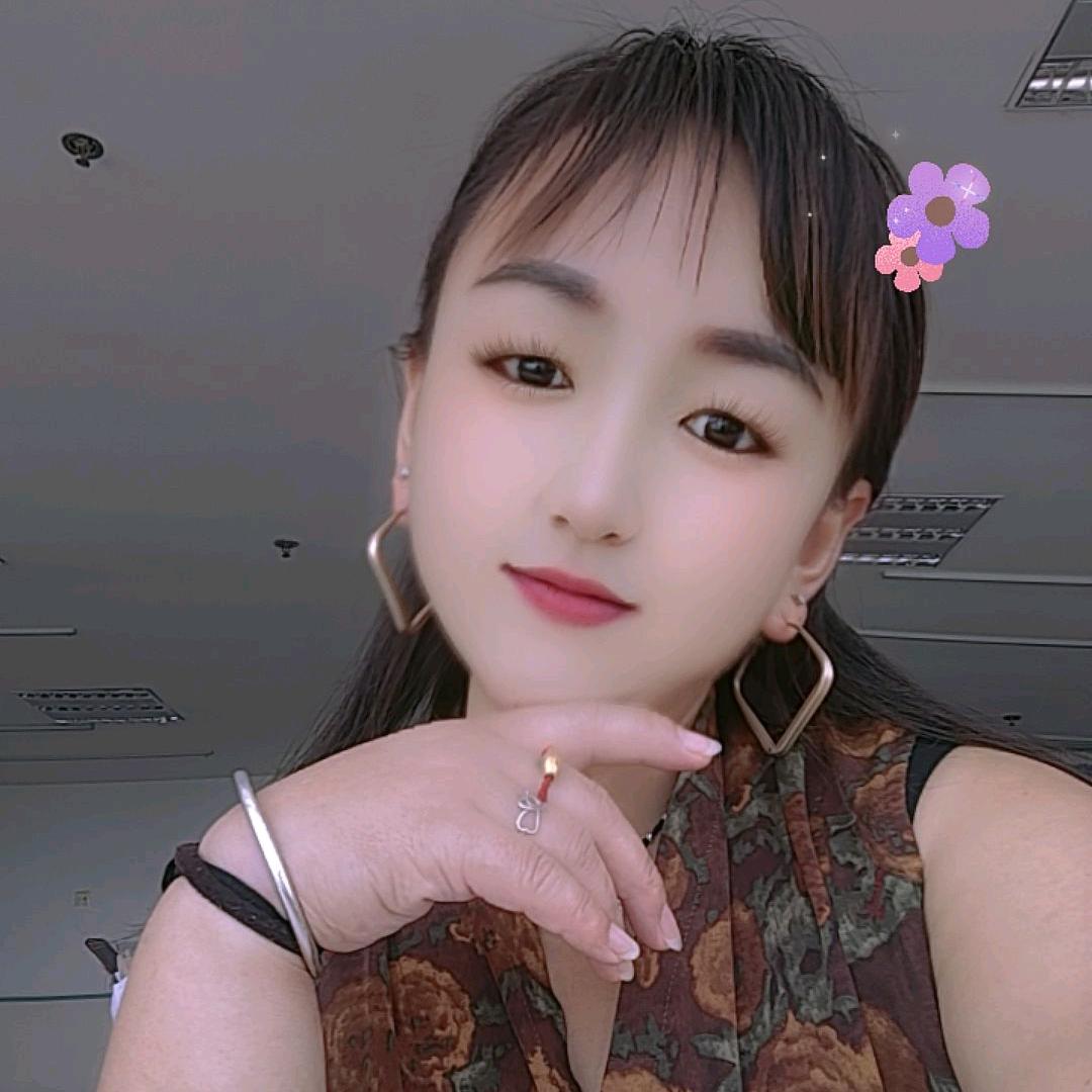 农村小胖妹。
