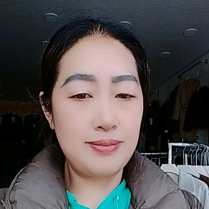 候静怡的二舅母