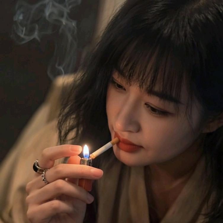 🎼 浅笑不语🎀