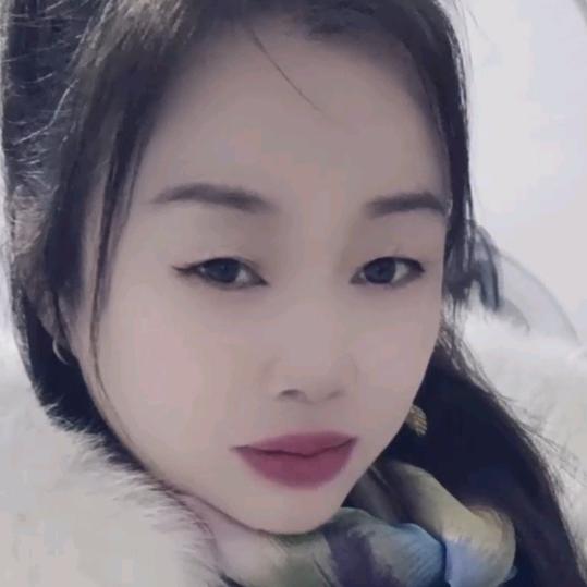 会笑的眼泪真美。