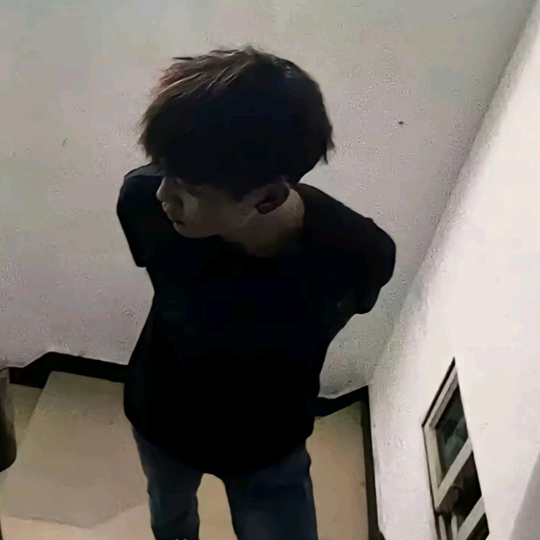 男 2.⚜️