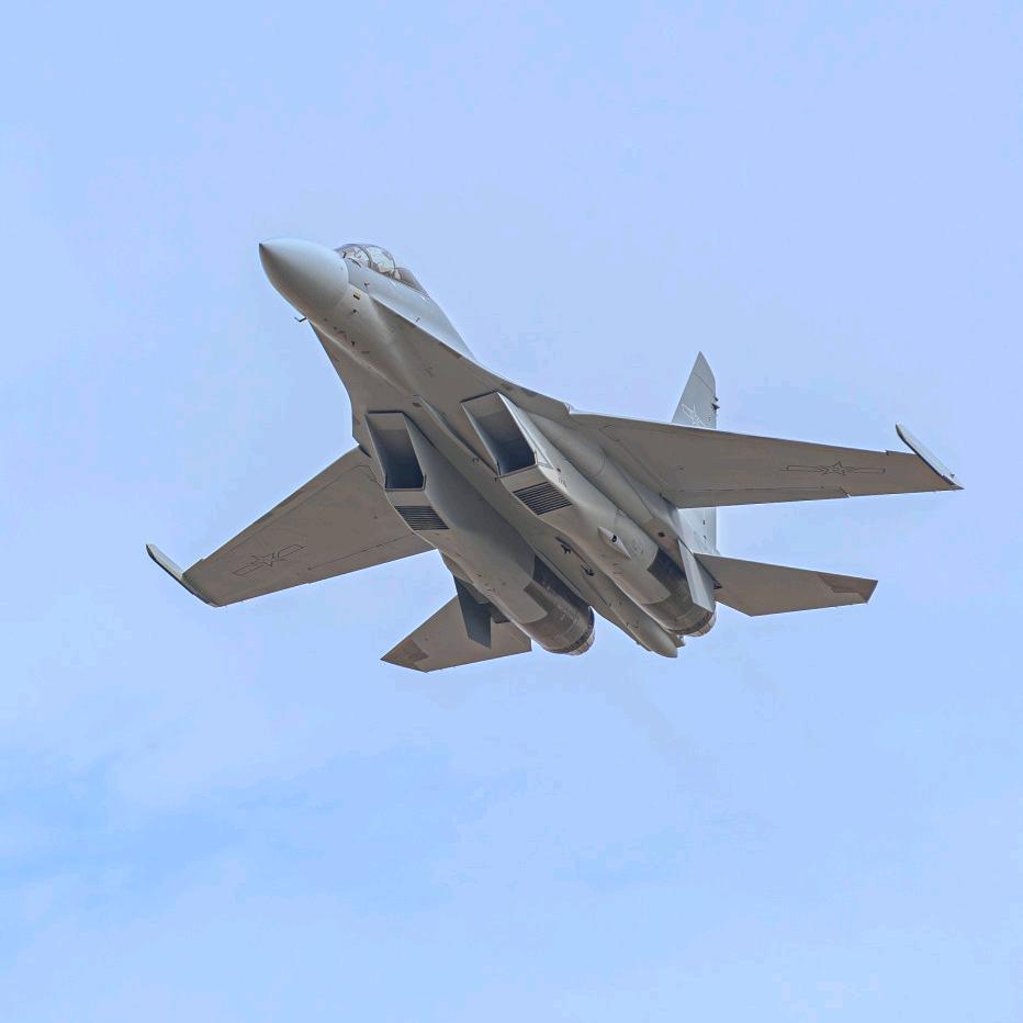 请叫作者，爱波兰球和飞机主持人